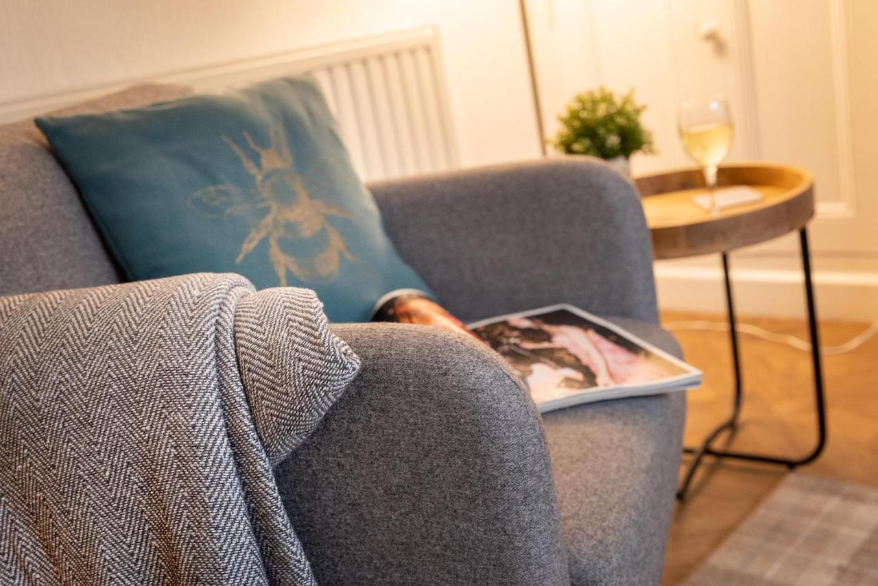 Woodland Cottage - Private Courtyard - Pet Friendly Retreat In The Heart Of Windermere Luaran gambar